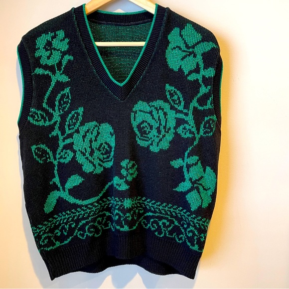 St. Patty’s Day vintage sweater vest - Picture 1 of 8